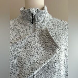 Sunice Stormpack Fleece Jacket in Flecked Gray.
